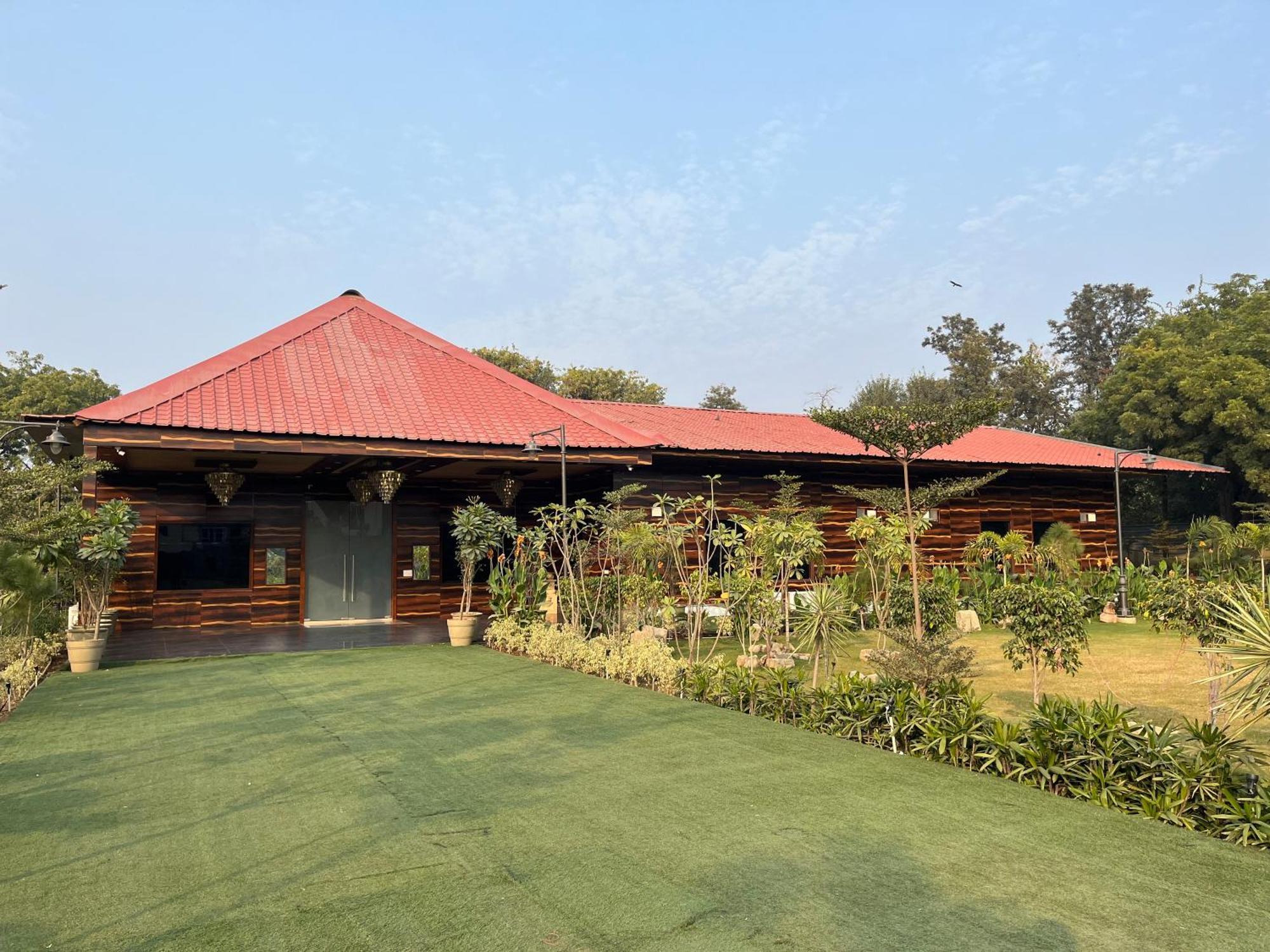 The Green Wood Palace I Farm House I Wedding I Party I 87Oo2O5865 Villa Gurgaon Eksteriør bilde