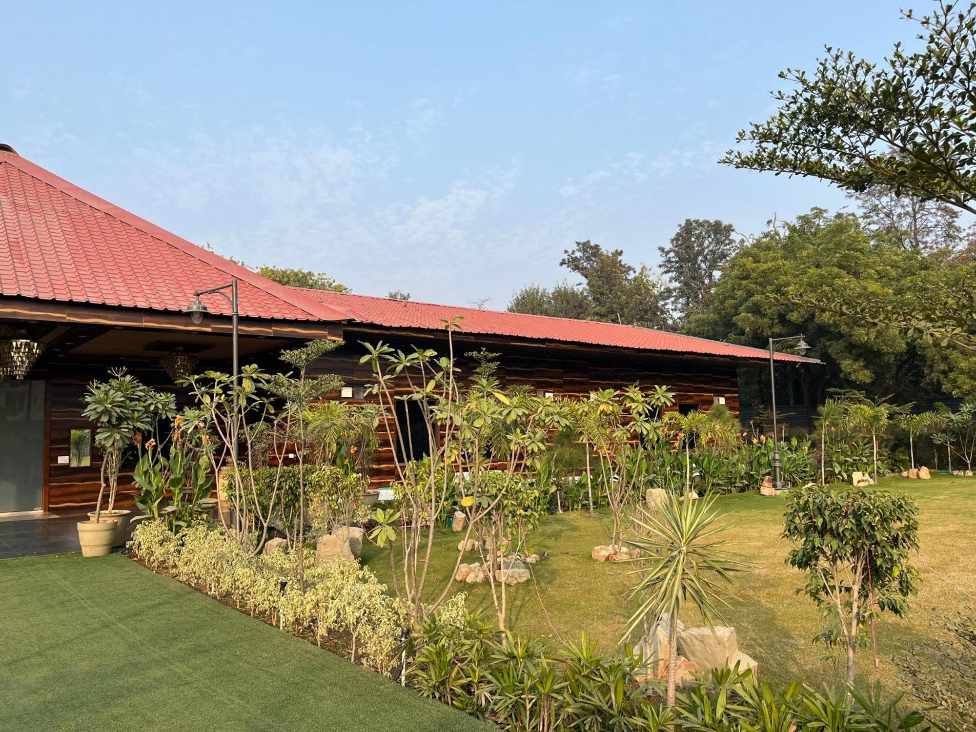The Green Wood Palace I Farm House I Wedding I Party I 87Oo2O5865 Villa Gurgaon Eksteriør bilde